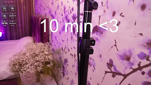 AnnettMonro online show from March 3, 2025, 11:46 pm