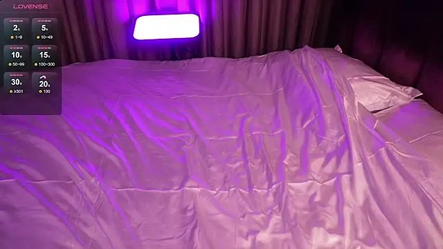 AnnettMonro online show from March 21, 2025, 2:50 am