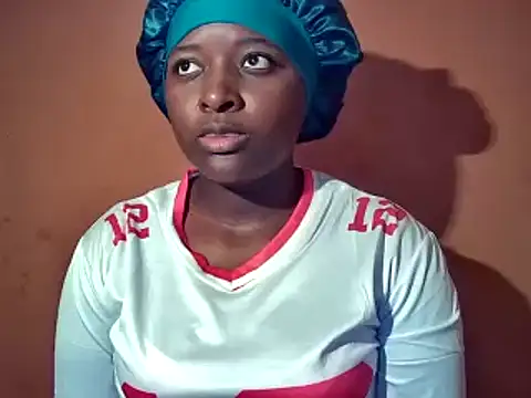 sexyhips2001 online show from October 1, 2025, 6:34 pm