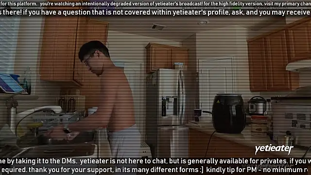 Snapshot of yetieater chatting on March 19, 2025, 3:29 pm yetieater online show from March 19, 2025, 3:29 pm