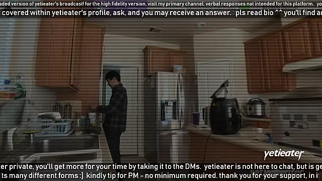 Snapshot of yetieater chatting on January 11, 2025, 6:54 pm yetieater online show from January 11, 2025, 6:54 pm