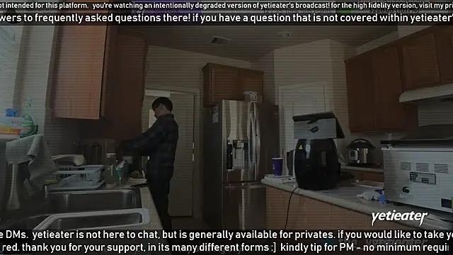 Snapshot of yetieater chatting on January 15, 2025, 6:08 pm yetieater online show from January 15, 2025, 6:08 pm