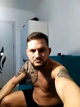 Snapshot of iurinicola chatting on February 10, 2026, 10:31 pm iurinicola online show from February 10, 2026, 10:31 pm