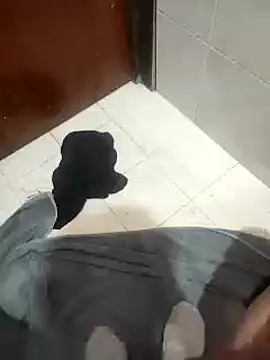 Snapshot of enoc369 chatting on November 10, 2025, 8:19 am enoc369 online show from November 10, 2025, 8:19 am