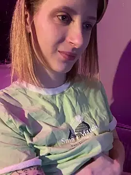 amorearte m online show from March 6, 2025, 8:37 pm