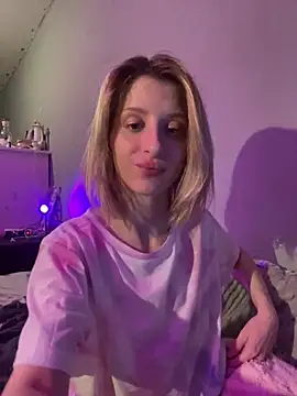 amorearte m online show from March 4, 2025, 4:30 pm