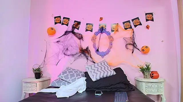 Snapshot of NehandaClarck_ chatting on October 24, 2025, 8:30 pm NehandaClarck  online show from October 24, 2025, 8:30 pm