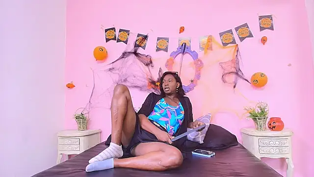 Snapshot of NehandaClarck_ chatting on October 16, 2025, 7:44 pm NehandaClarck  online show from October 16, 2025, 7:44 pm