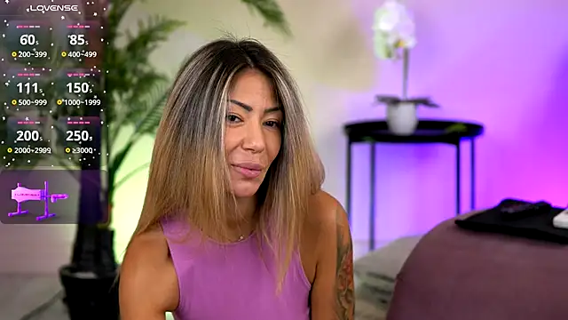 SophiaPotts online show from October 3, 2025, 3:30 am