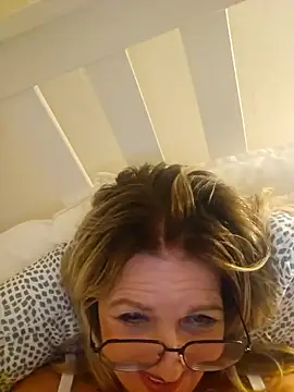 Melody73 online show from October 25, 2025, 12:32 am