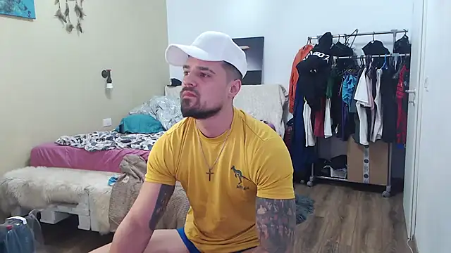 Tiberius hunk online show from February 26, 2026, 4:23 am