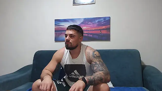 Tiberius hunk online show from November 26, 2025, 6:02 am