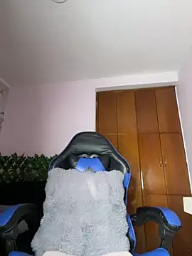 sofia 23x online show from September 29, 2025, 1:17 pm