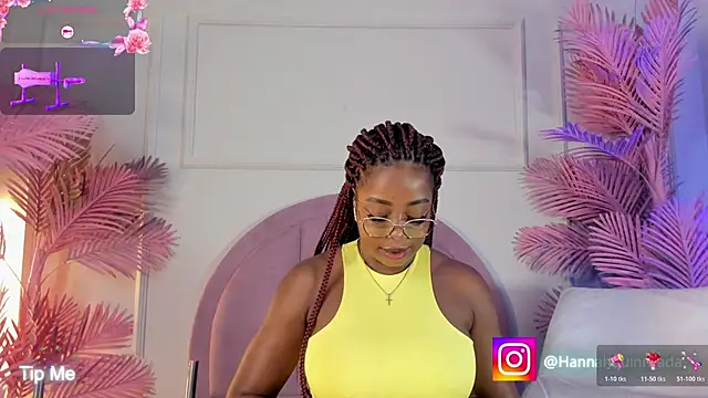 Hanaahquinn online show from April 12, 2026, 11:46 am