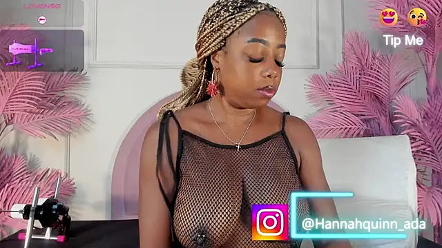 Snapshot of Hanaahquinn chatting on February 23, 2026, 11:55 am Hanaahquinn online show from February 23, 2026, 11:55 am