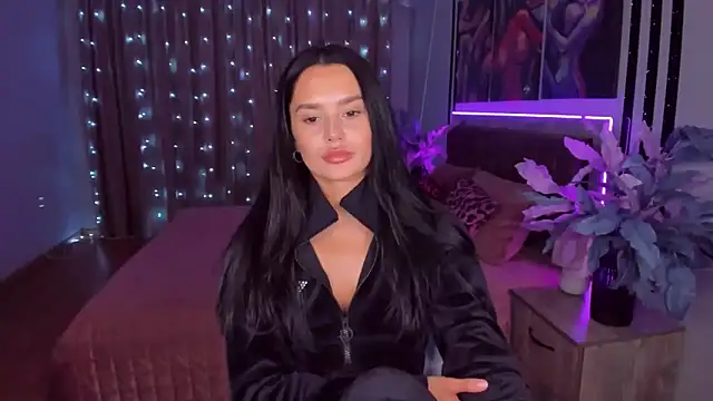 Snapshot of DanaSincere chatting on March 5, 2025, 6:44 am DanaSincere online show from March 5, 2025, 6:44 am