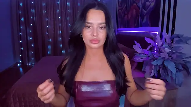 Snapshot of DanaSincere chatting on March 8, 2025, 5:49 am DanaSincere online show from March 8, 2025, 5:49 am