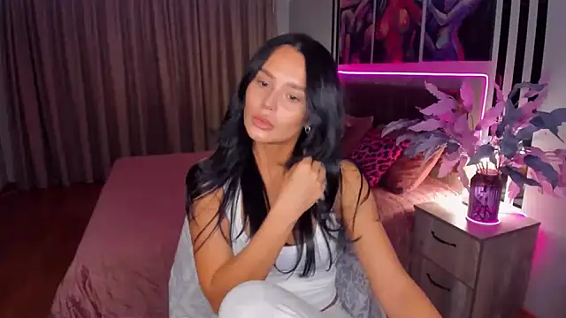 Snapshot of DanaSincere chatting on October 4, 2025, 5:42 am DanaSincere online show from October 4, 2025, 5:42 am