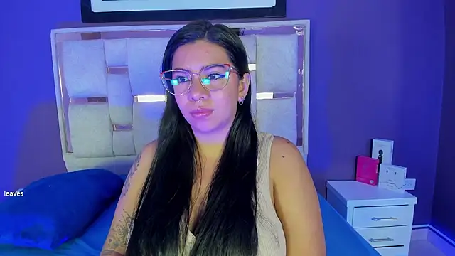 Snapshot of emilyy_cooperr chatting on February 19, 2026, 12:24 pm emilyy cooperr online show from February 19, 2026, 12:24 pm