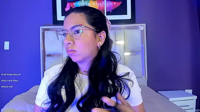 Snapshot of emilyy_cooperr chatting on February 5, 2026, 12:12 pm emilyy cooperr online show from February 5, 2026, 12:12 pm