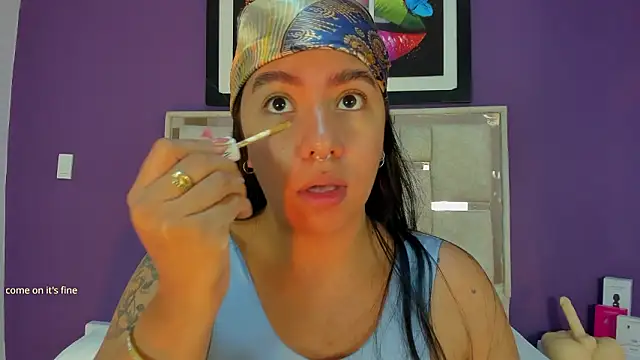 Snapshot of emilyy_cooperr chatting on February 18, 2026, 12:12 pm emilyy cooperr online show from February 18, 2026, 12:12 pm