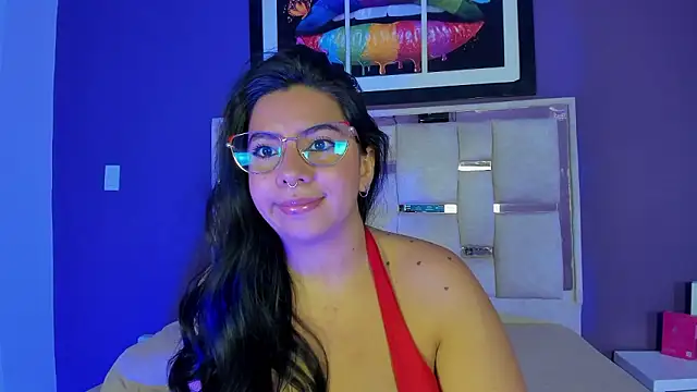 Snapshot of emilyy_cooperr chatting on February 21, 2026, 12:07 pm emilyy cooperr online show from February 21, 2026, 12:07 pm