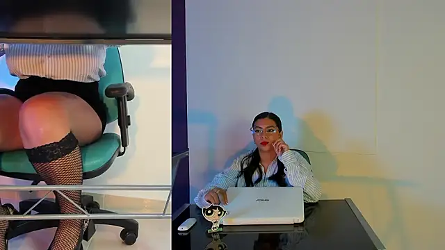 Snapshot of emilyy_cooperr chatting on February 11, 2026, 12:27 pm emilyy cooperr online show from February 11, 2026, 12:27 pm