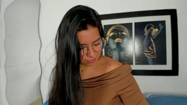 Snapshot of emilyy_cooperr chatting on January 16, 2026, 12:09 pm emilyy cooperr online show from January 16, 2026, 12:09 pm