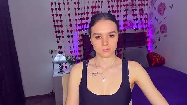 EmelyMason online show from March 6, 2026, 9:37 am