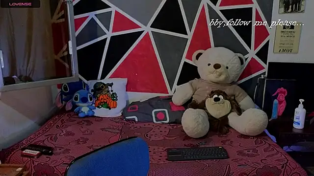 demimoore222 online show from November 4, 2025, 8:34 pm