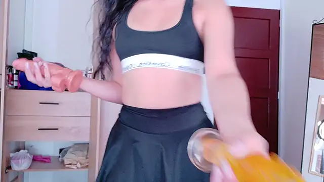 SaritaBratz online show from October 24, 2025, 8:41 pm