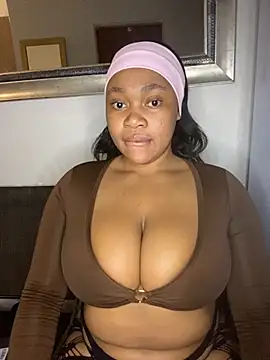 CuteSexyBoobz online show from November 21, 2025, 7:35 pm