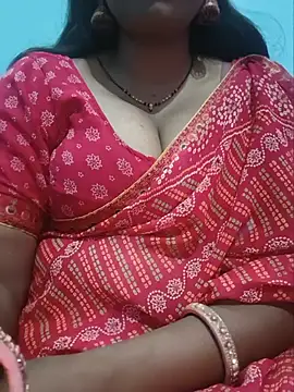 Snapshot of Sexyradha_ chatting on July 30, 2026, 1:43 pm Sexyradha online show from July 30, 2026, 1:43 pm