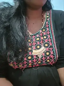 Snapshot of Sexyradha_ chatting on June 26, 2026, 4:35 pm Sexyradha online show from June 26, 2026, 4:35 pm