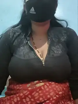 Snapshot of Sexyradha_ chatting on July 4, 2026, 4:33 pm Sexyradha online show from July 4, 2026, 4:33 pm