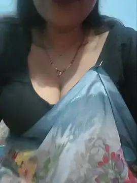 Snapshot of Sexyradha_ chatting on July 15, 2026, 5:53 pm Sexyradha online show from July 15, 2026, 5:53 pm