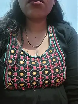Snapshot of Sexyradha_ chatting on July 12, 2026, 6:20 pm Sexyradha online show from July 12, 2026, 6:20 pm