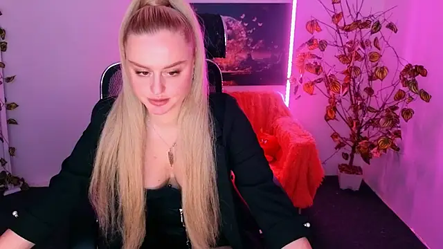 Miss Alice Silver online show from November 14, 2025, 5:05 pm