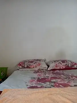 Missvixen81 online show from March 3, 2026, 5:03 am