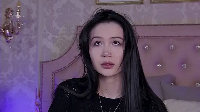 Snapshot of HeatherSweet_ chatting on March 9, 2026, 5:27 pm HeatherSweet online show from March 9, 2026, 5:27 pm