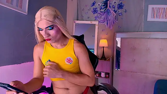 Emily Castillo 1 online show from June 11, 2026, 6:54 am