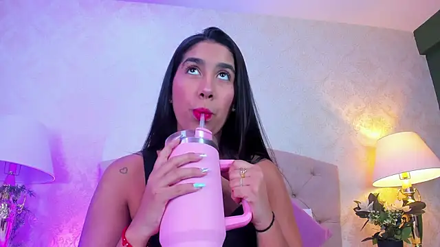 Mia Montess online show from April 11, 2026, 2:54 pm