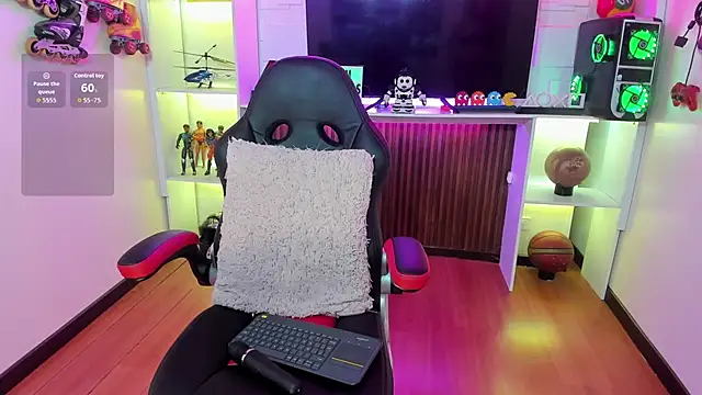 Snapshot of i_am_karoll chatting on February 7, 2026, 7:11 pm i am karoll online show from February 7, 2026, 7:11 pm