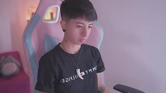 tommy blue online show from November 27, 2025, 6:52 pm