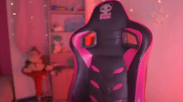 tommy blue online show from April 16, 2026, 11:07 pm