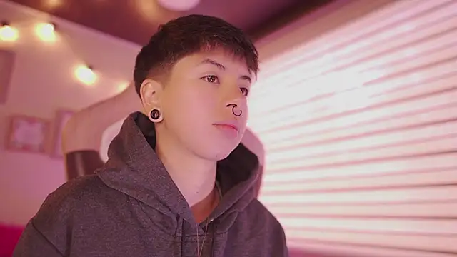 tommy blue online show from February 25, 2026, 12:49 pm