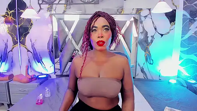 Snapshot of CandyMartinez_ chatting on July 28, 2026, 8:12 pm CandyMartinez online show from July 28, 2026, 8:12 pm