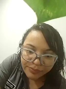 Snapshot of viviksmel chatting on November 27, 2025, 3:01 pm viviksmel online show from November 27, 2025, 3:01 pm