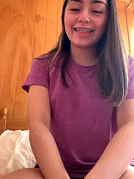 Snapshot of floooohv chatting on October 11, 2025, 8:21 pm floooohv online show from October 11, 2025, 8:21 pm