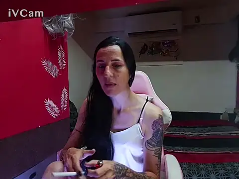 Snapshot of gatitahot-silvy chatting on November 29, 2025, 10:32 pm gatitahot-silvy online show from November 29, 2025, 10:32 pm